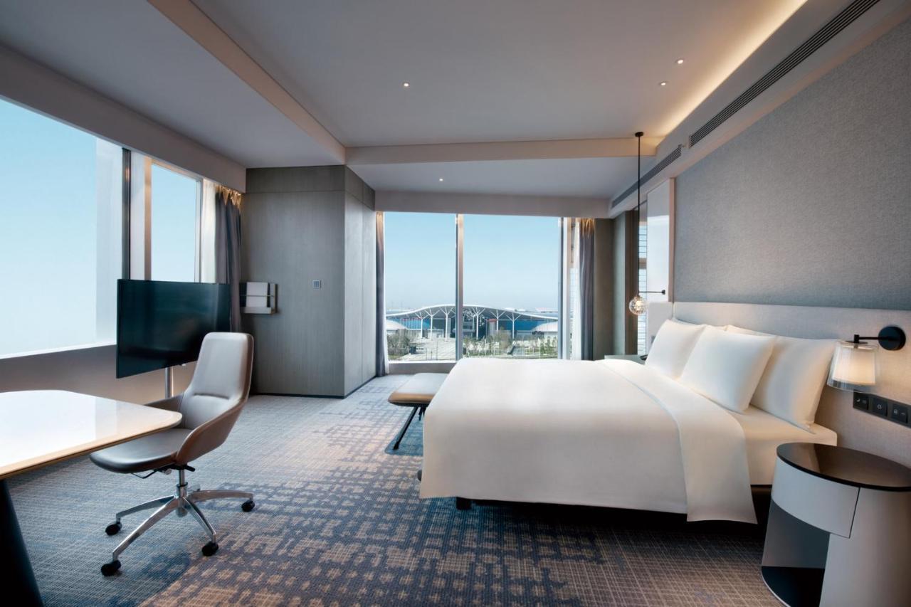Crowne Plaza Shenzhen World Exhibition And Convention Center, An Ihg Hotel Екстер'єр фото